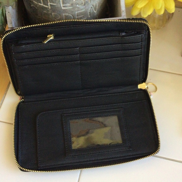 ‘Betsey Johnson’ Wildflower Roomy Wallet - Picture 5 of 7
